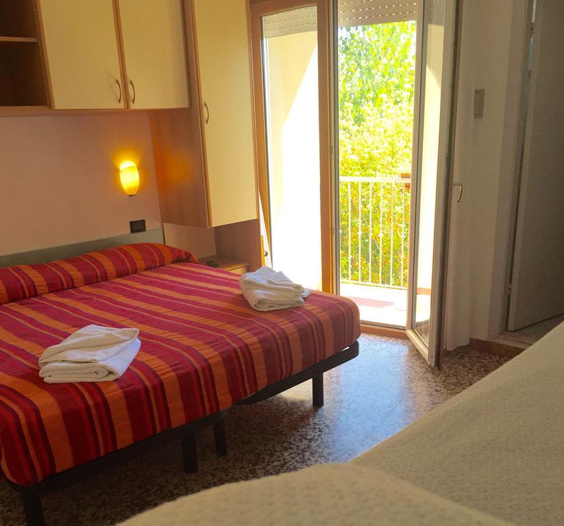Hotel Mehari Riccione Habitación foto